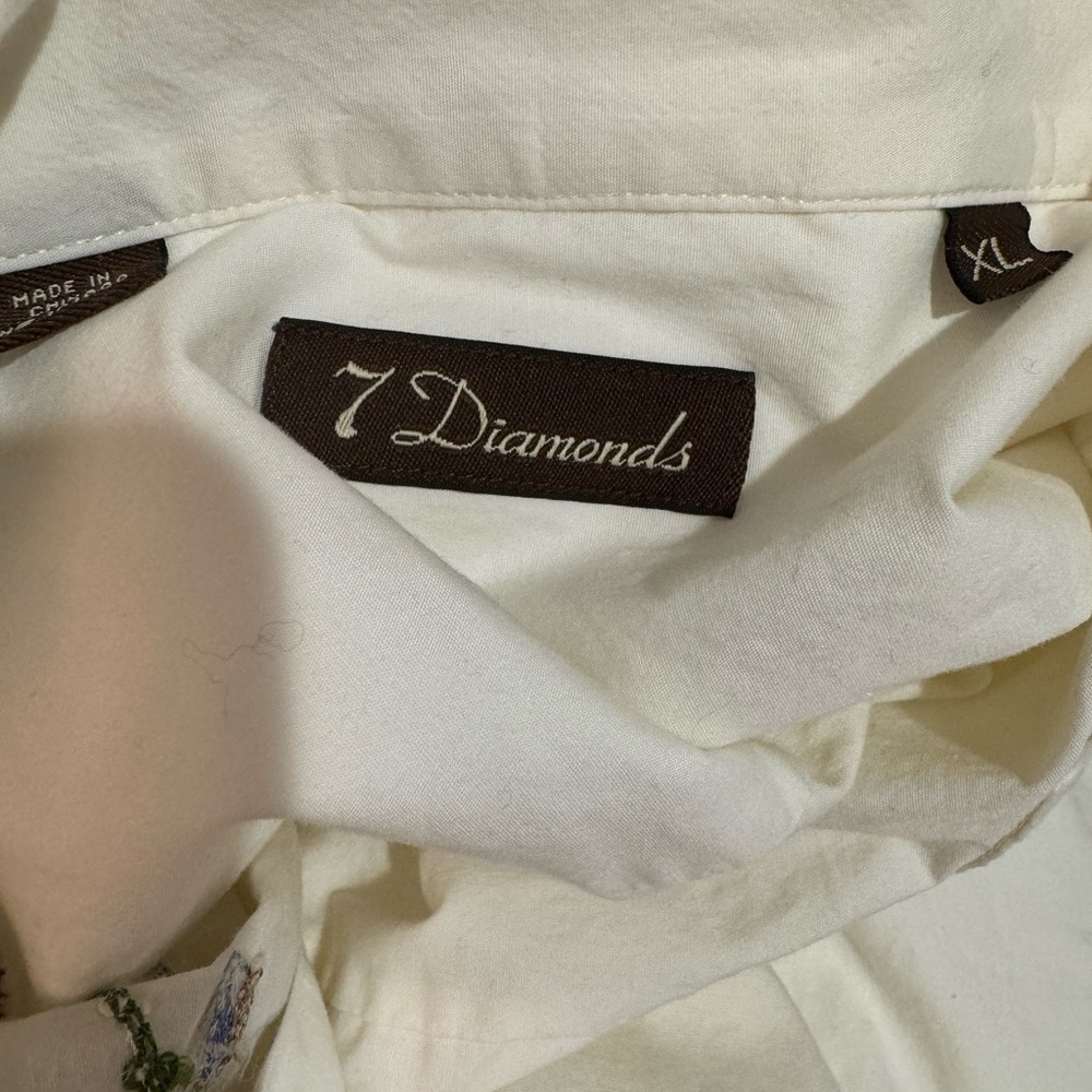 7 DIAMONDS Embroidered Button Down Top - Picture 7 of 7